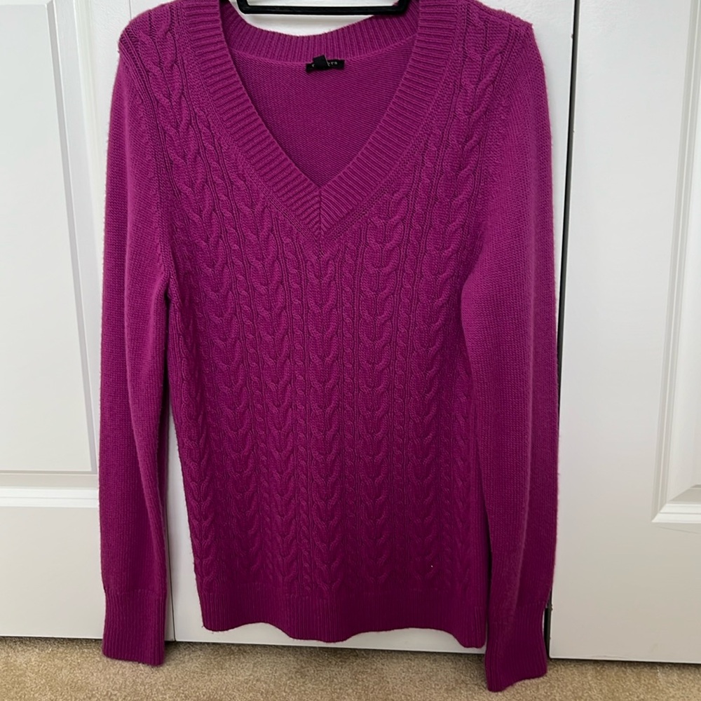Talbots Cable Knit V-neck Pullover Sweater